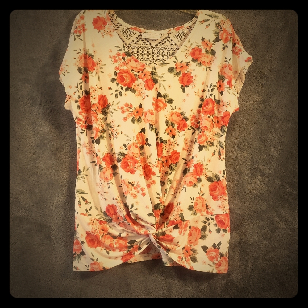 4/$20 women's floral top size xl